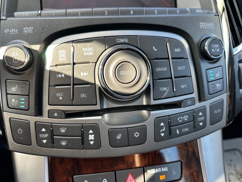 Buick LaCrosse 4dr Sdn CXS 3.6L 2010