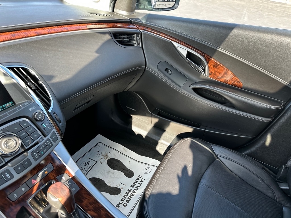 Buick LaCrosse 4dr Sdn CXS 3.6L 2010