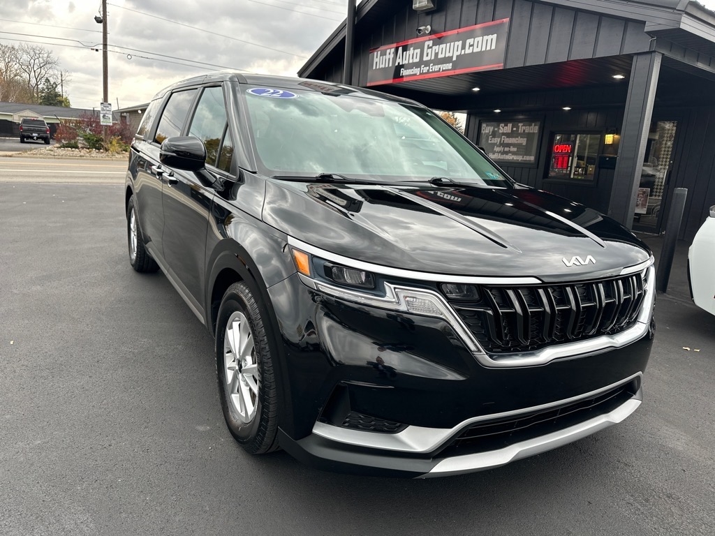 2022 Kia Carnival LXS photo 4