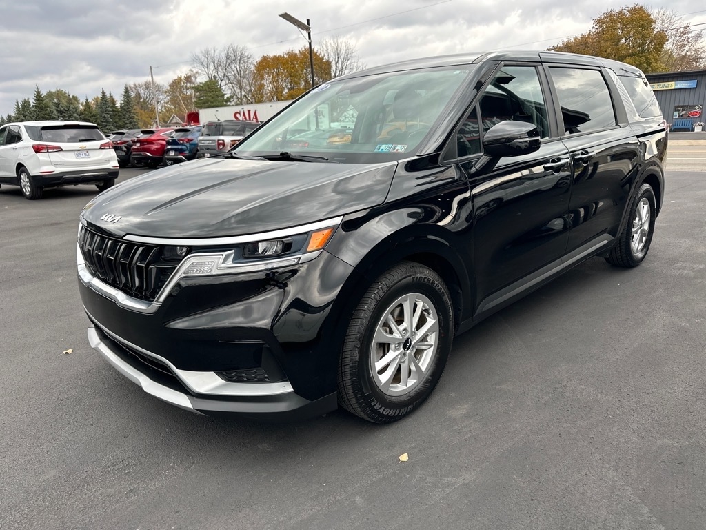 2022 Kia Carnival LXS FWD