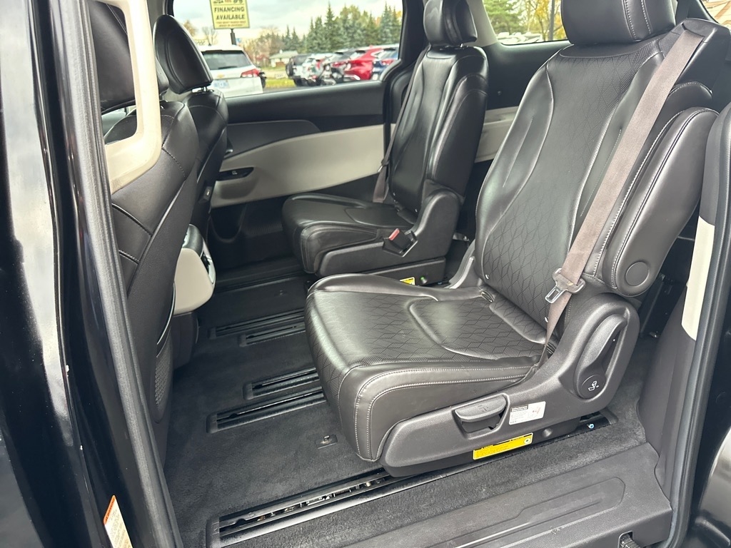 Kia Carnival LXS FWD 2022