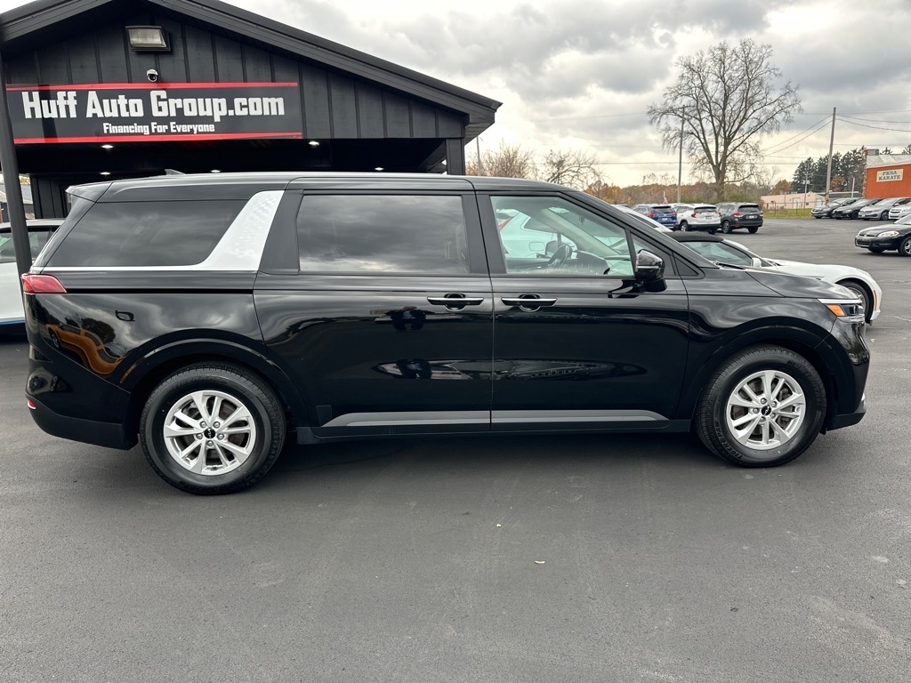 Kia Carnival LXS FWD 2022