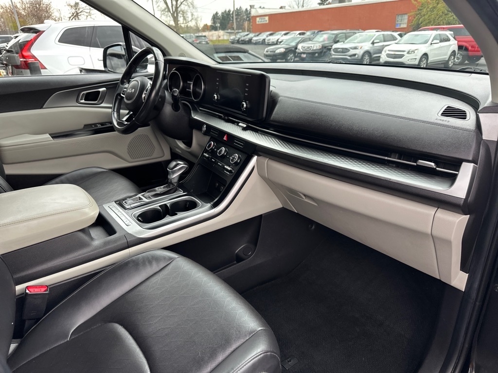 Kia Carnival LXS FWD 2022