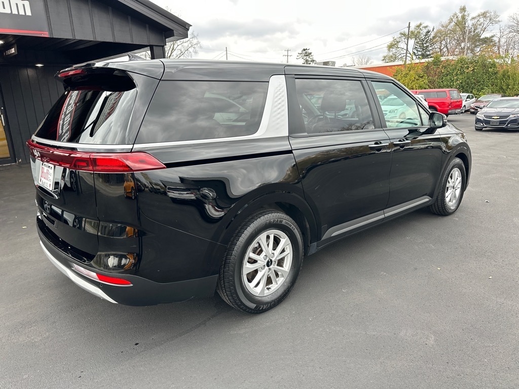 Kia Carnival LXS FWD 2022