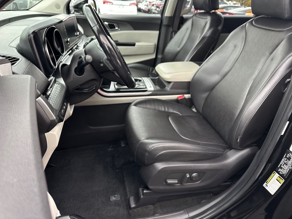 Kia Carnival LXS FWD 2022