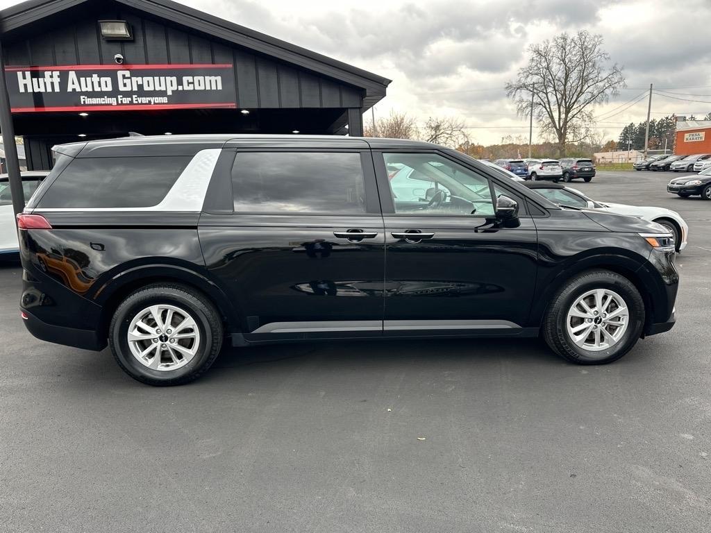 Kia Carnival LXS FWD 2022