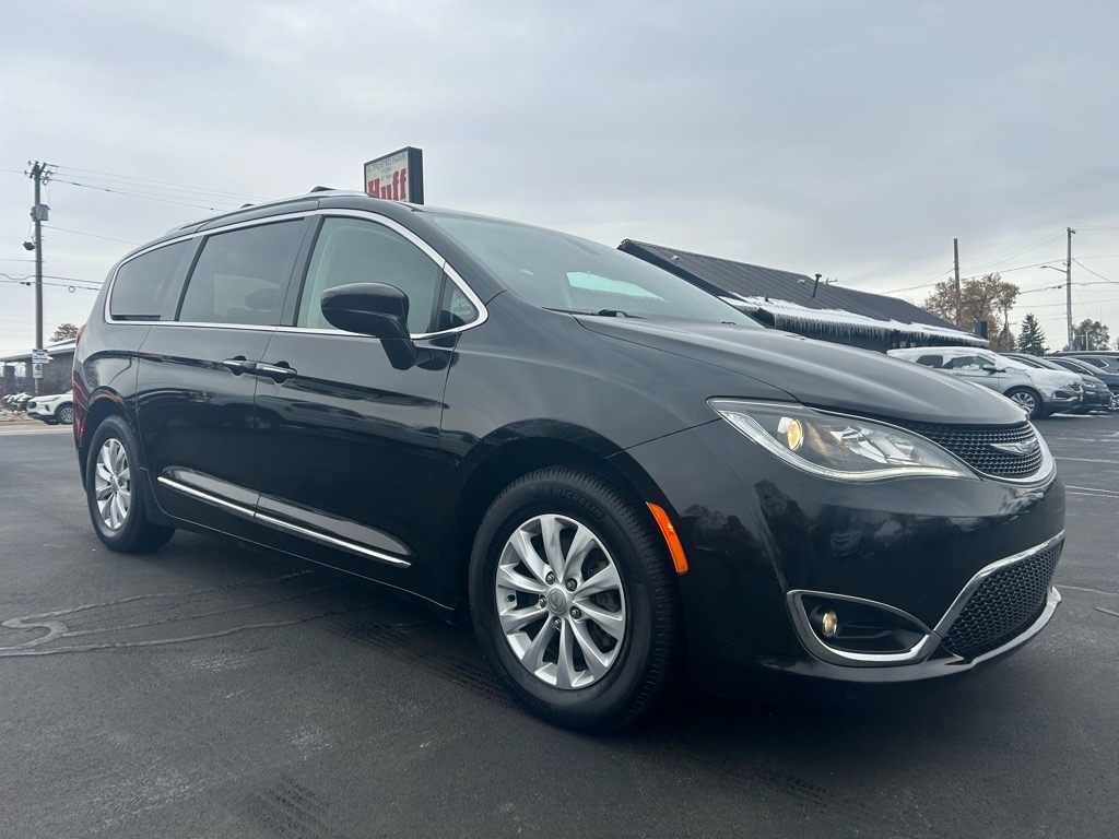 2018 Chrysler Pacifica Touring L Plus FWD