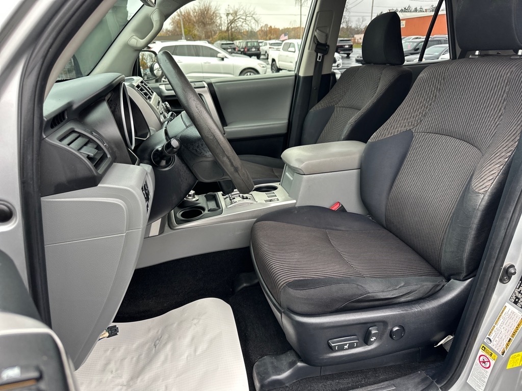 Toyota 4Runner 4WD 4dr V6 Limited (Natl) 2013