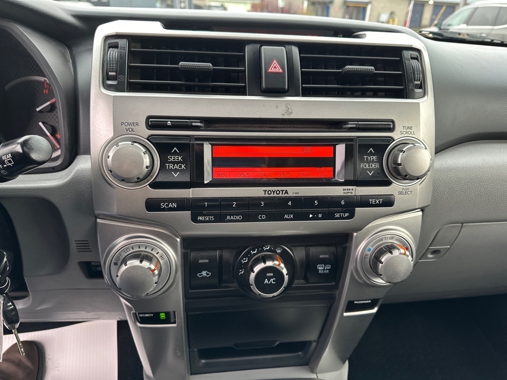 Toyota 4Runner 4WD 4dr V6 Limited (Natl) 2013