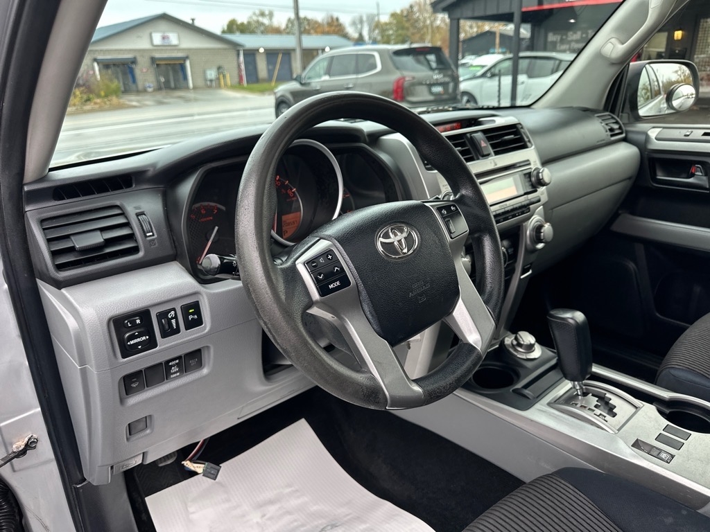 Toyota 4Runner 4WD 4dr V6 Limited (Natl) 2013