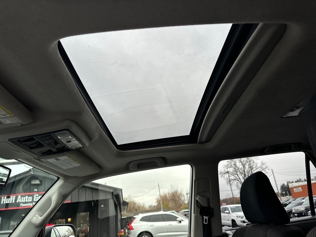 Toyota 4Runner 4WD 4dr V6 Limited (Natl) 2013