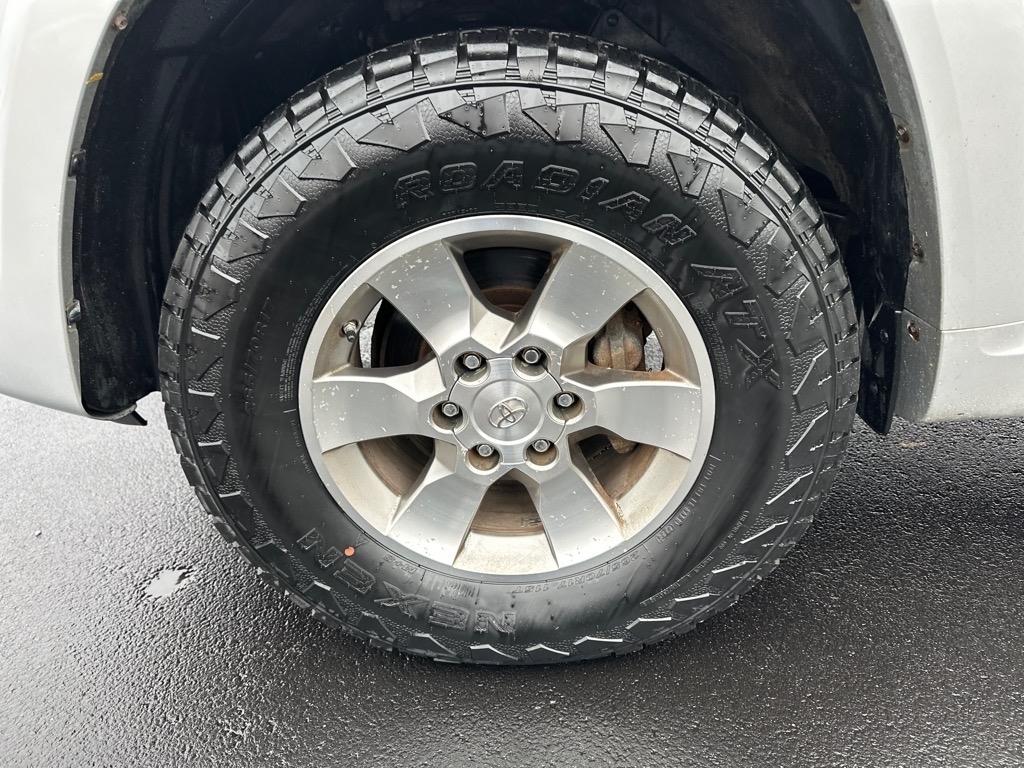 Toyota 4Runner 4WD 4dr V6 Limited (Natl) 2013