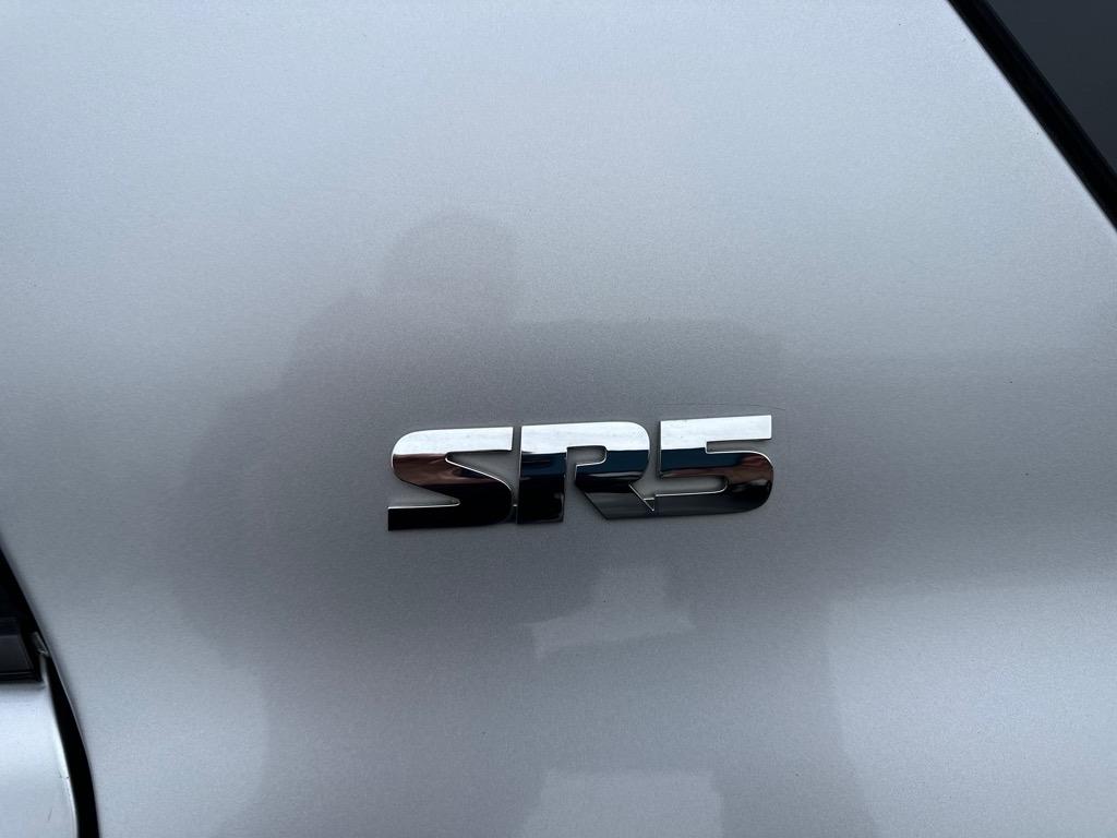 Toyota 4Runner 4WD 4dr V6 Limited (Natl) 2013