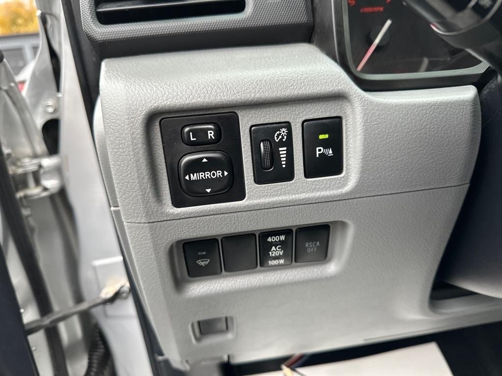 Toyota 4Runner 4WD 4dr V6 Limited (Natl) 2013