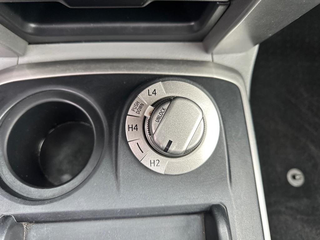 Toyota 4Runner 4WD 4dr V6 Limited (Natl) 2013