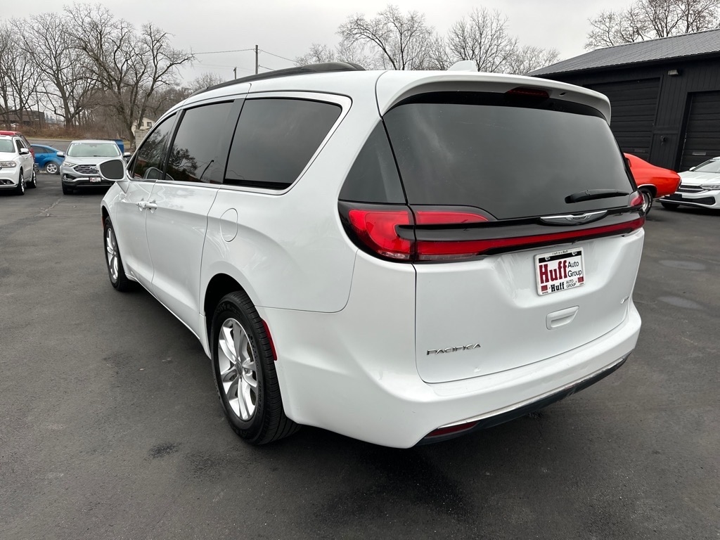 Chrysler Pacifica Touring AWD 2022