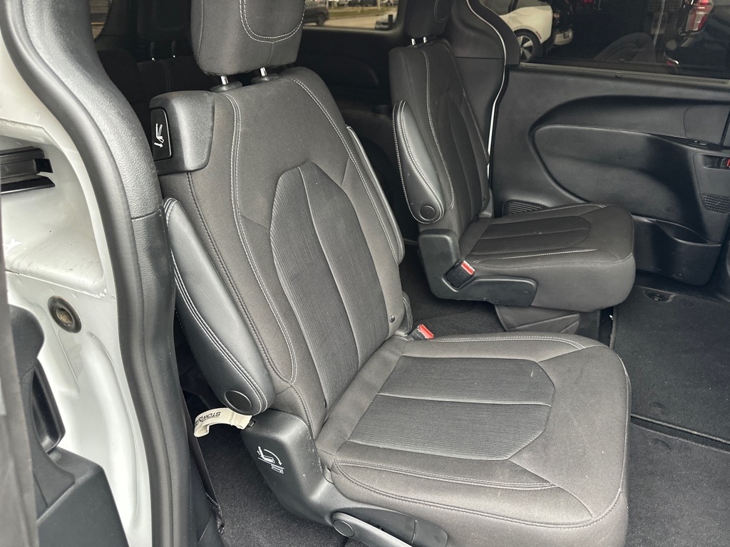 Chrysler Pacifica Touring AWD 2022