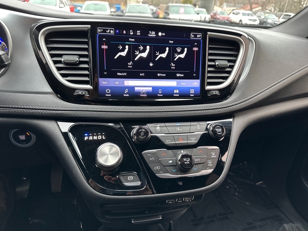 Chrysler Pacifica Touring AWD 2022