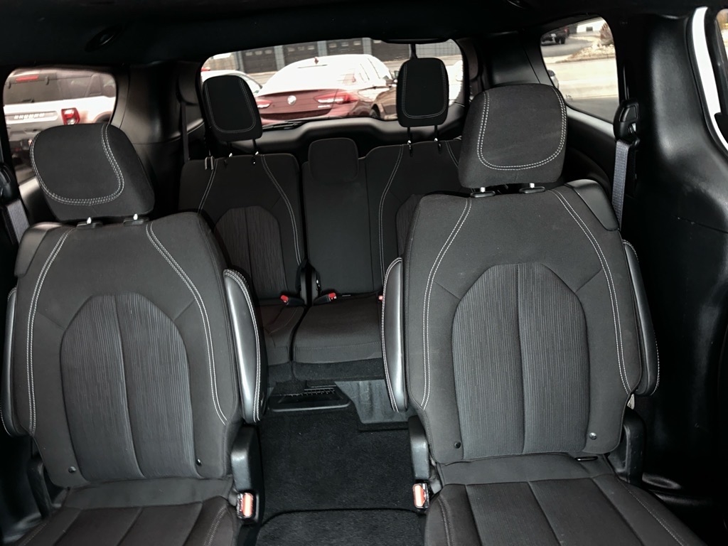 Chrysler Pacifica Touring AWD 2022