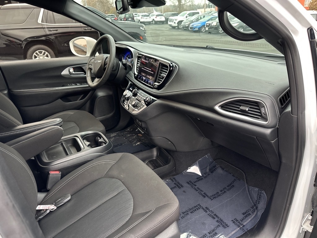 Chrysler Pacifica Touring AWD 2022