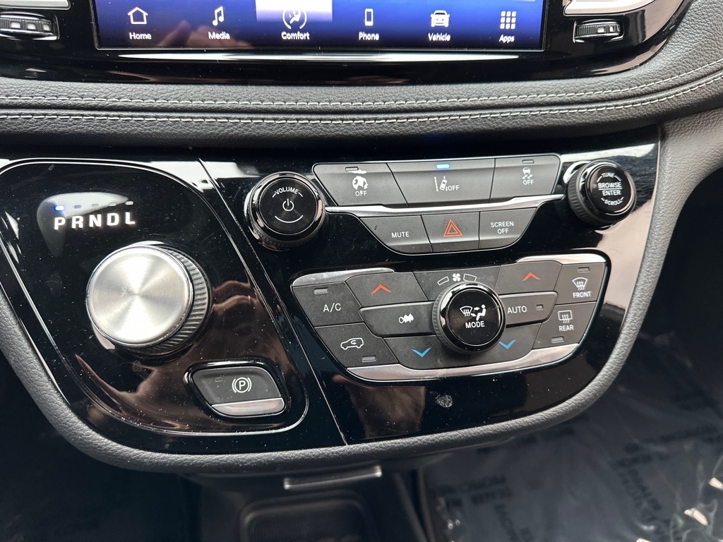 Chrysler Pacifica Touring AWD 2022