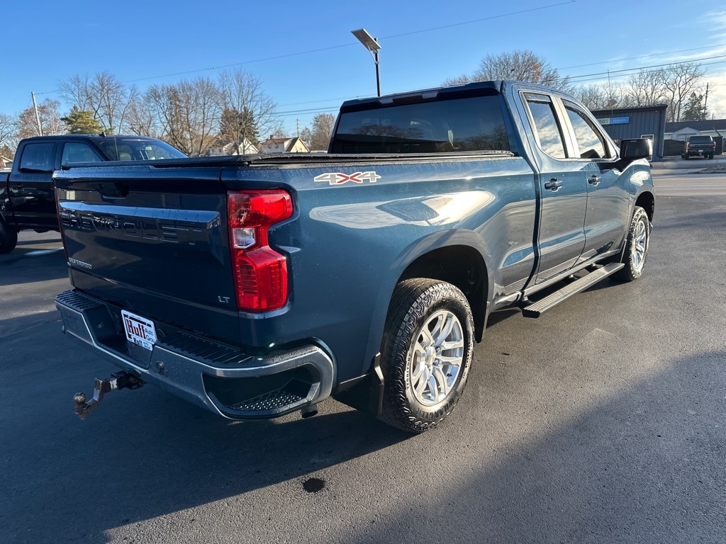 2020 Chevrolet Silverado LT photo 3