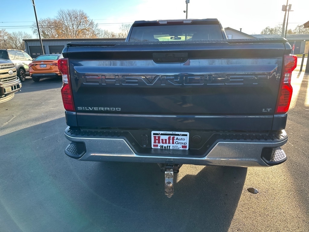 2020 Chevrolet Silverado LT photo 4