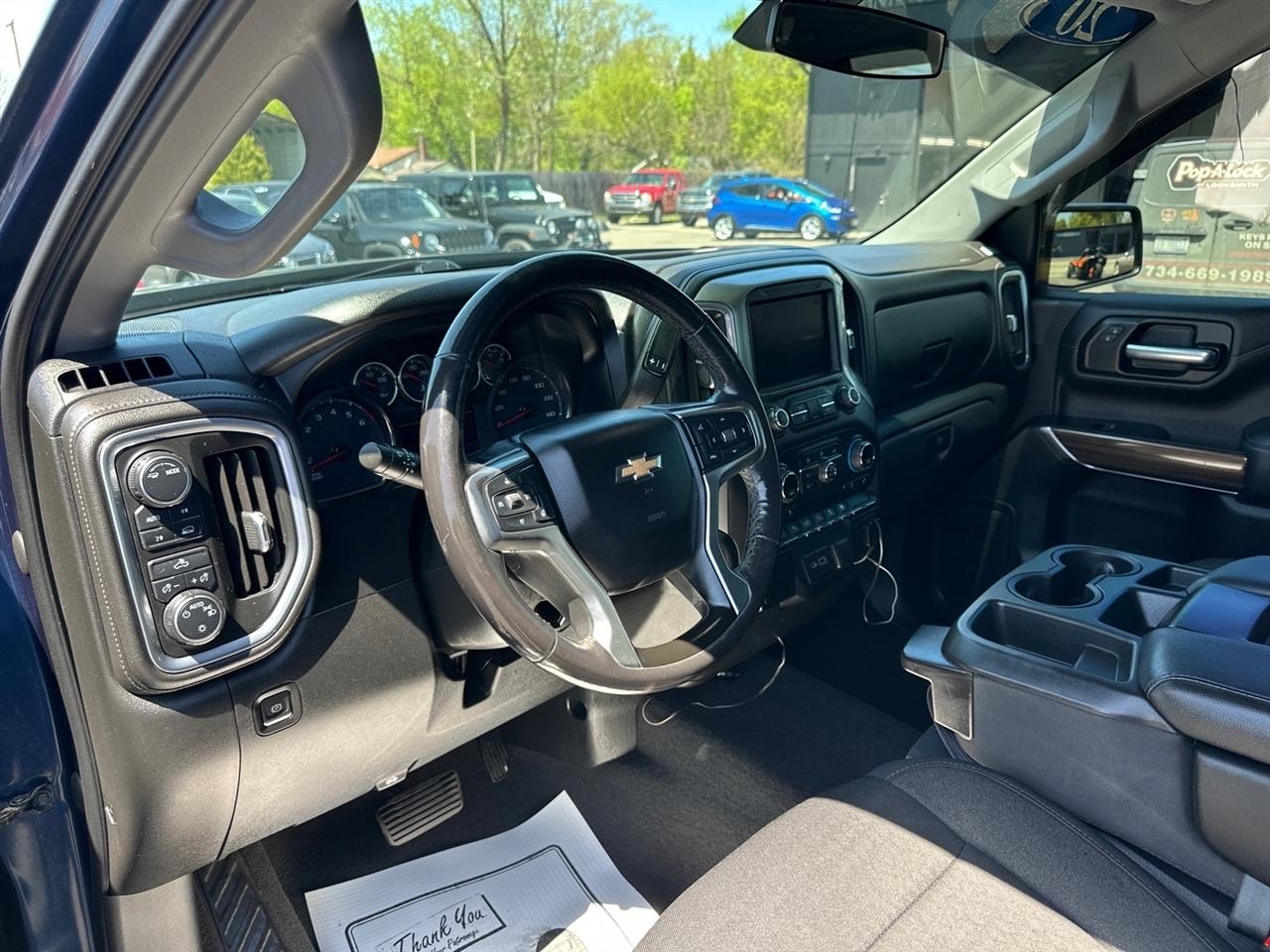 Chevrolet Silverado 1500 4WD Double Cab 147" LT 2020
