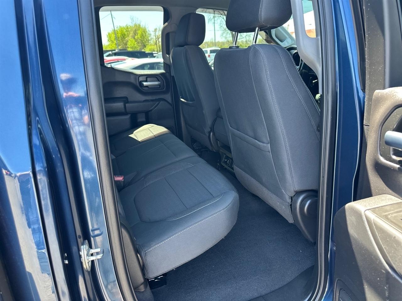 Chevrolet Silverado 1500 4WD Double Cab 147" LT 2020