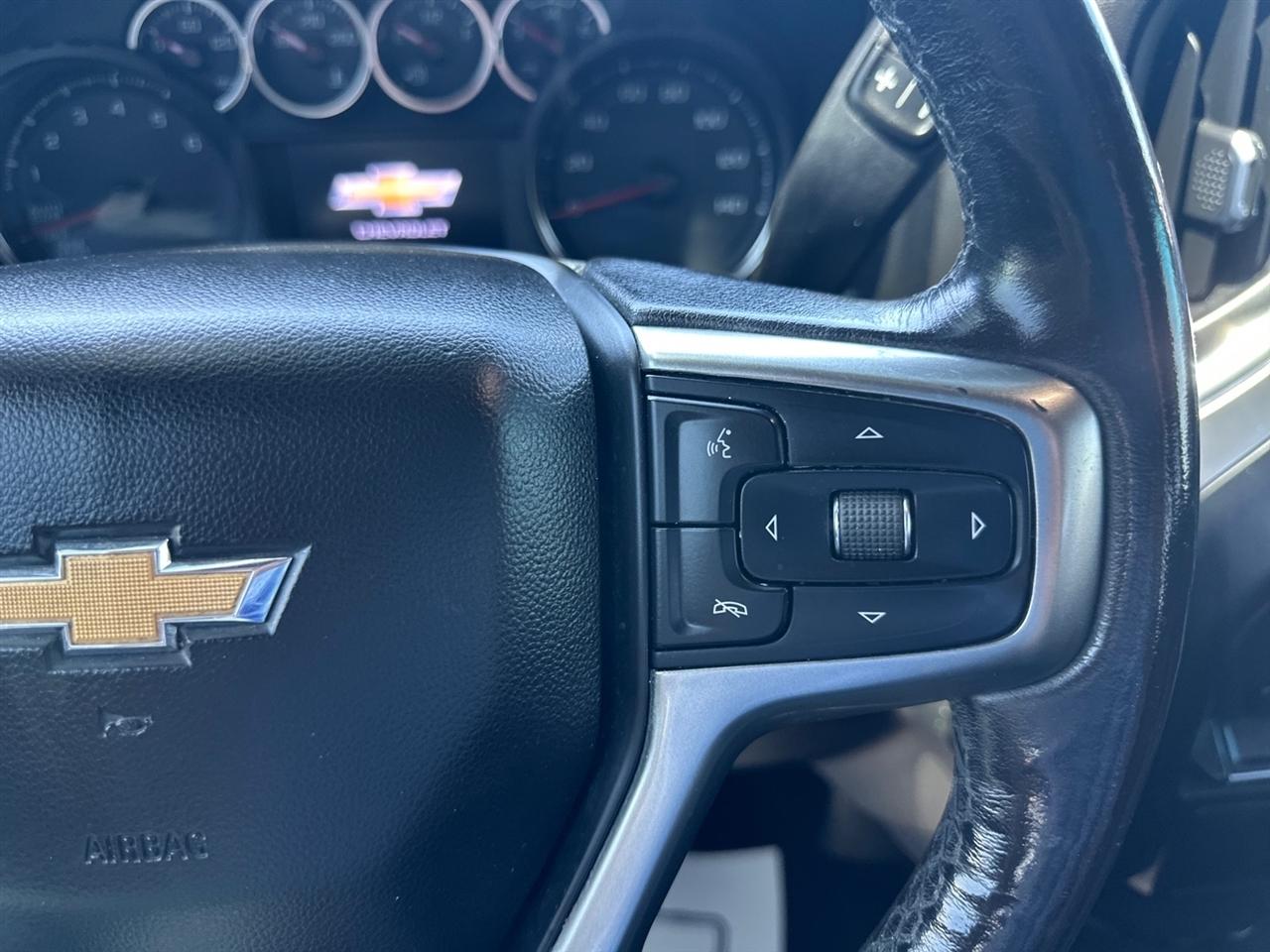 Chevrolet Silverado 1500 4WD Double Cab 147" LT 2020