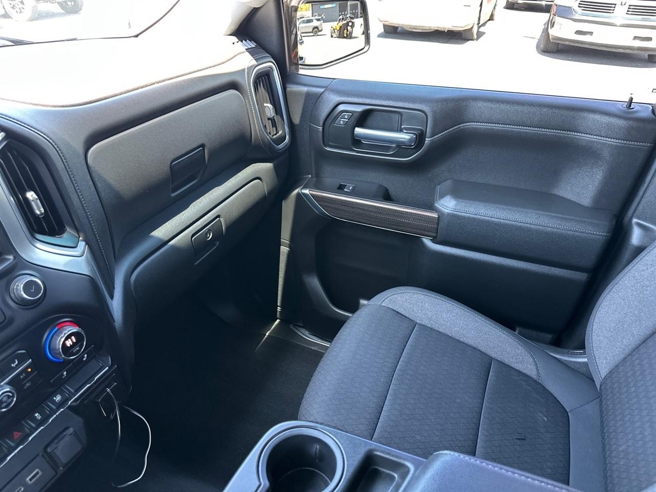 Chevrolet Silverado 1500 4WD Double Cab 147" LT 2020