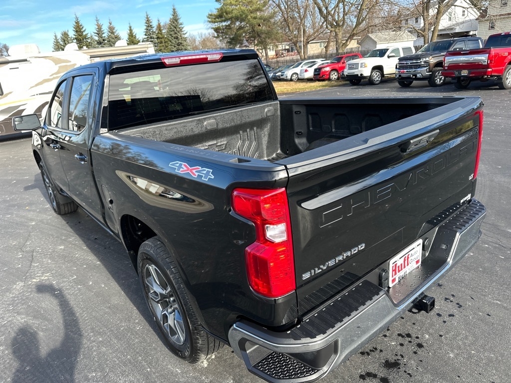 Chevrolet Silverado 1500 4WD Crew Cab 147" LT w/2FL 2025