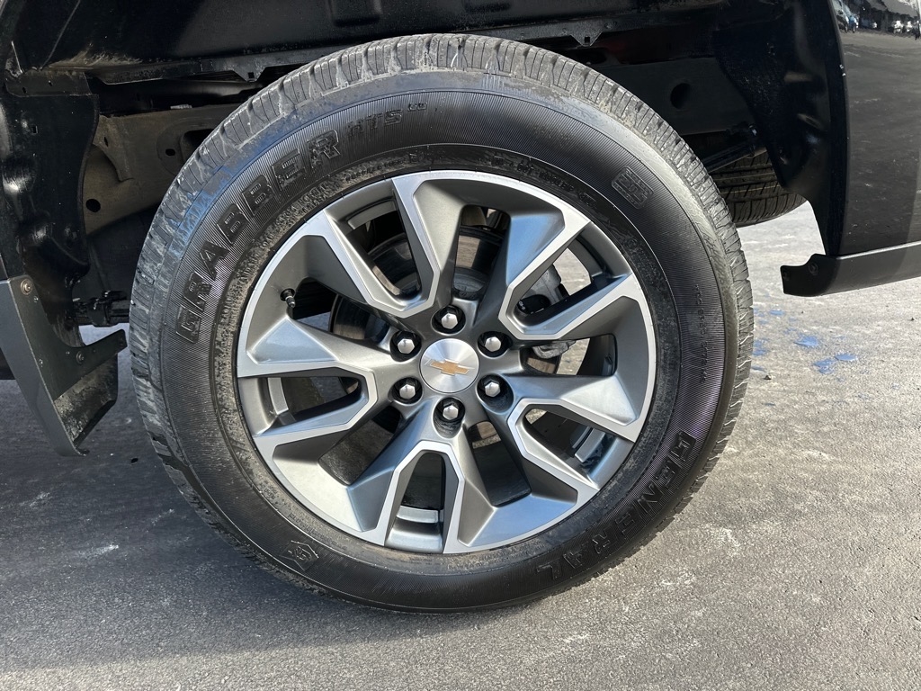 Chevrolet Silverado 1500 4WD Crew Cab 147" LT w/2FL 2025