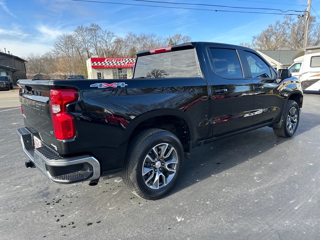 Chevrolet Silverado 1500 4WD Crew Cab 147" LT w/2FL 2025