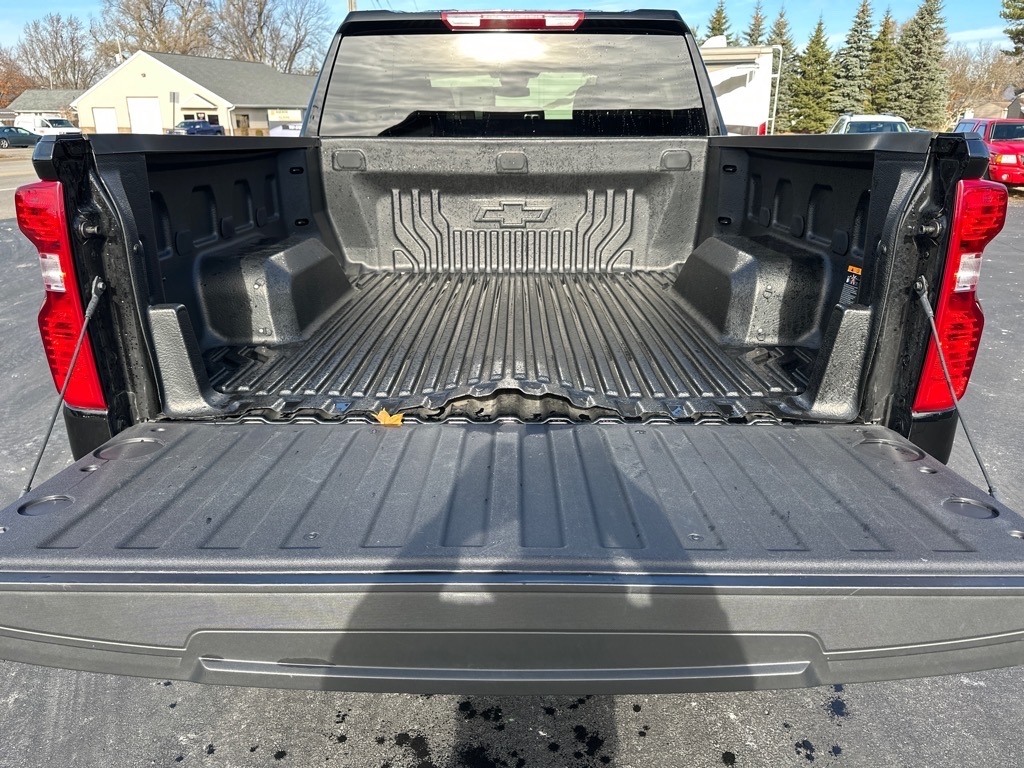 Chevrolet Silverado 1500 4WD Crew Cab 147" LT w/2FL 2025