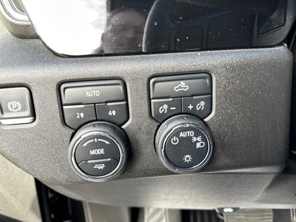 Chevrolet Silverado 1500 4WD Crew Cab 147" LT w/2FL 2025