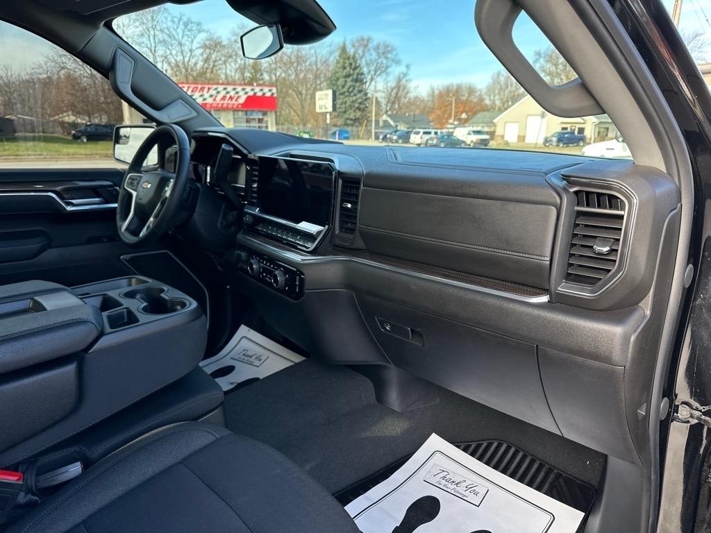 Chevrolet Silverado 1500 4WD Crew Cab 147" LT w/2FL 2025