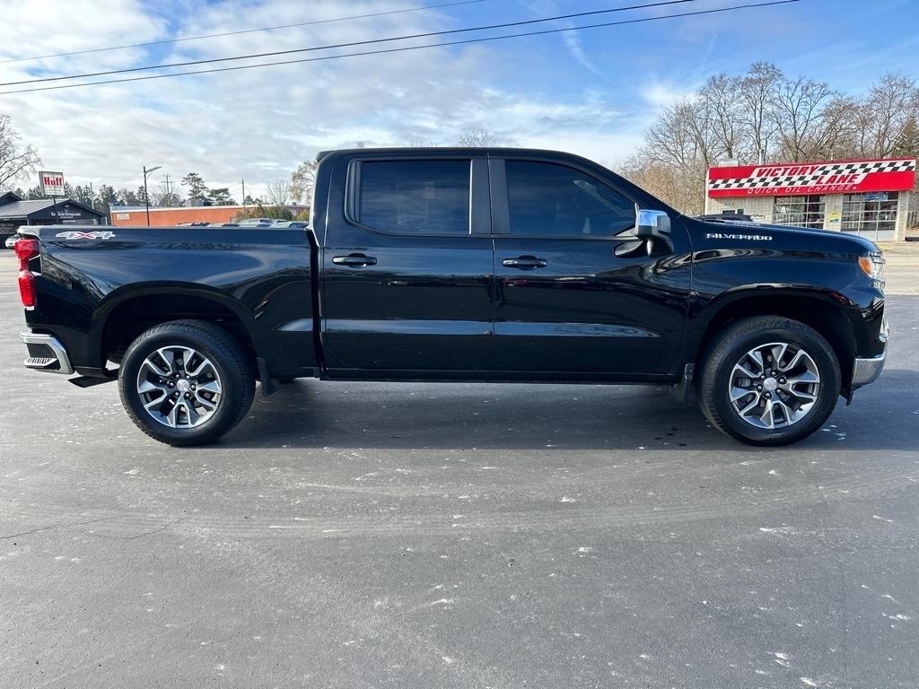 Chevrolet Silverado 1500 4WD Crew Cab 147" LT w/2FL 2025