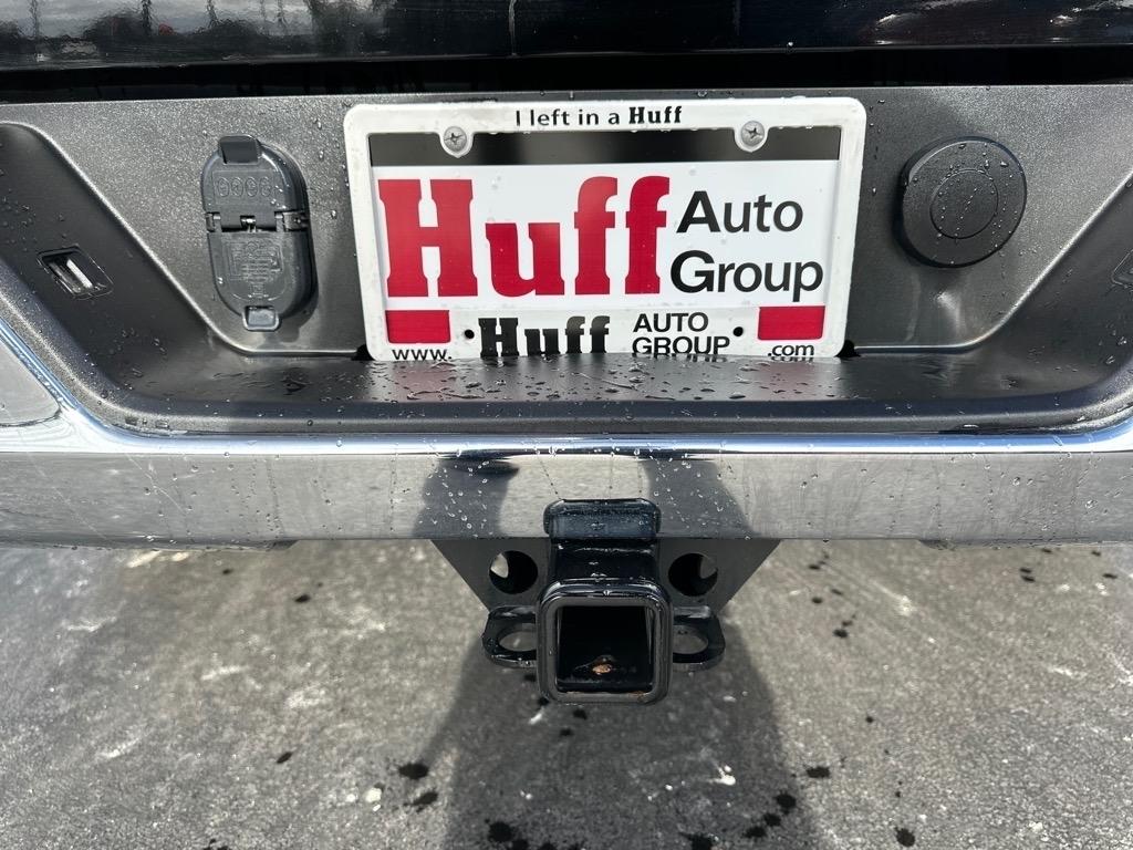 Chevrolet Silverado 1500 4WD Crew Cab 147" LT w/2FL 2025