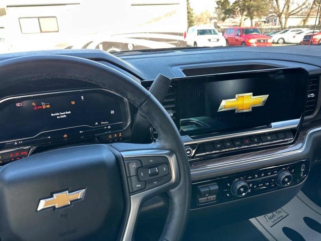 Chevrolet Silverado 1500 4WD Crew Cab 147" LT w/2FL 2025