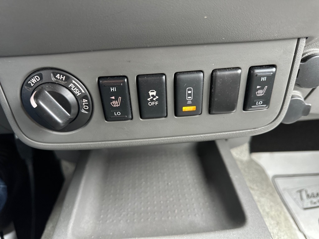 Nissan Frontier 4WD Crew Cab SWB Auto SV 2016