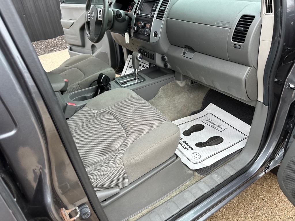 Nissan Frontier 4WD Crew Cab SWB Auto SV 2016