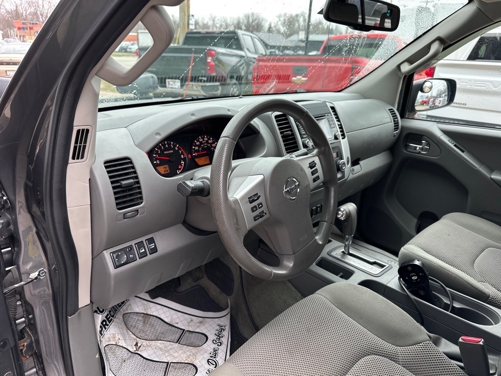 Nissan Frontier 4WD Crew Cab SWB Auto SV 2016