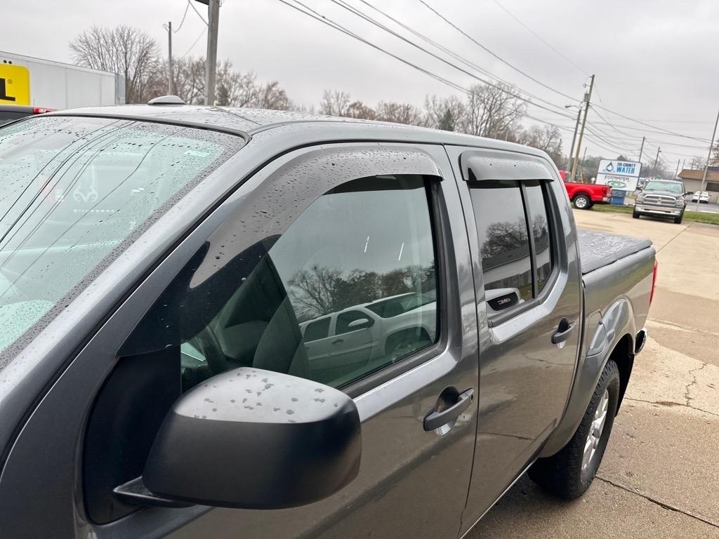 Nissan Frontier 4WD Crew Cab SWB Auto SV 2016