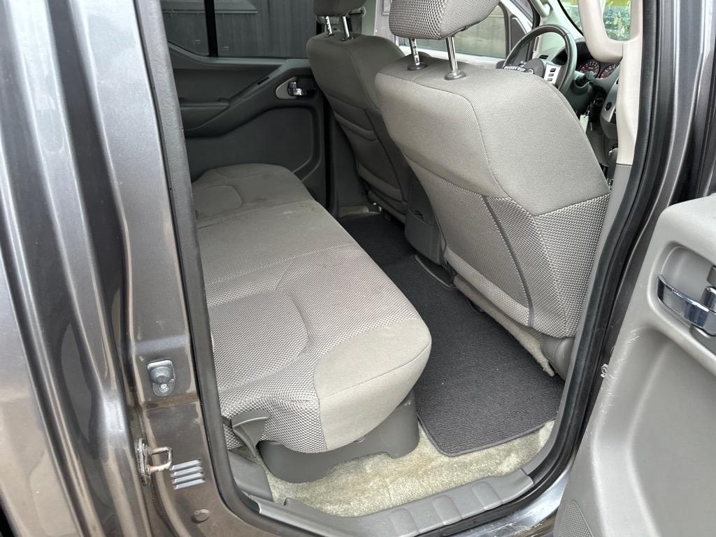 Nissan Frontier 4WD Crew Cab SWB Auto SV 2016