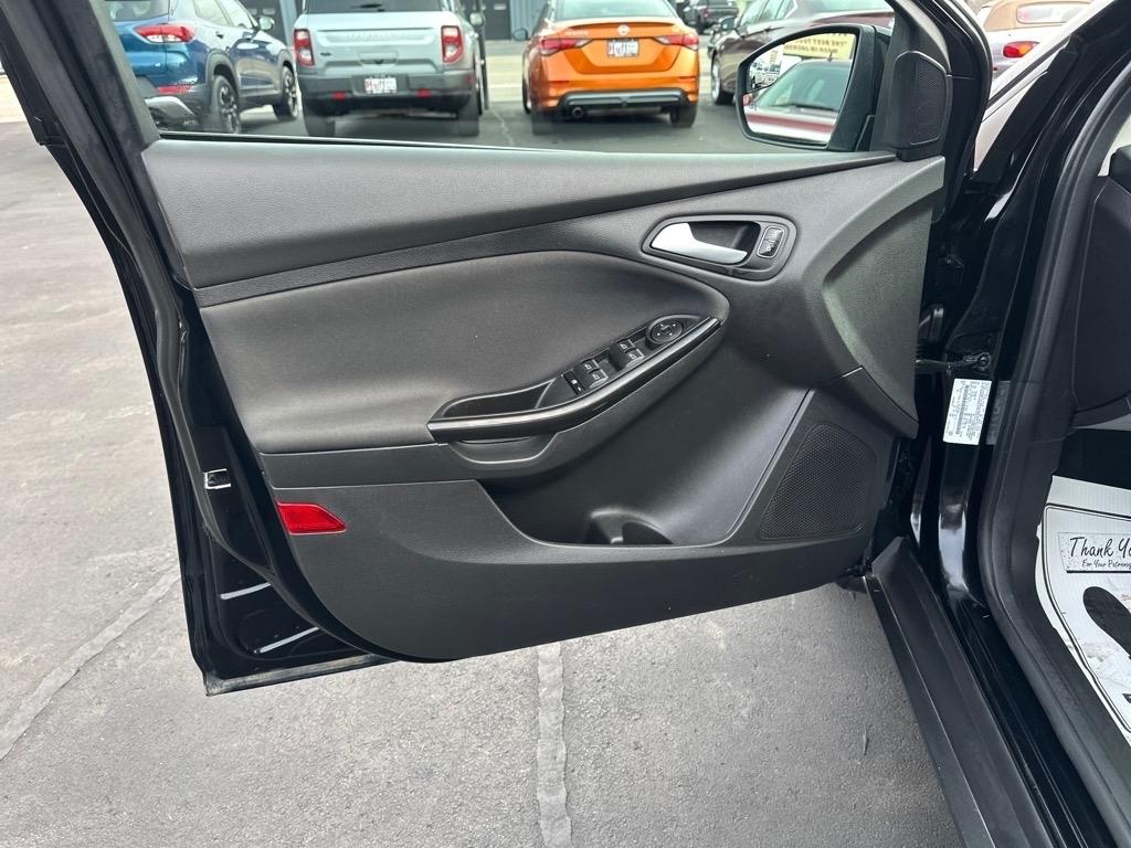 Ford Focus Titanium Sedan 2018