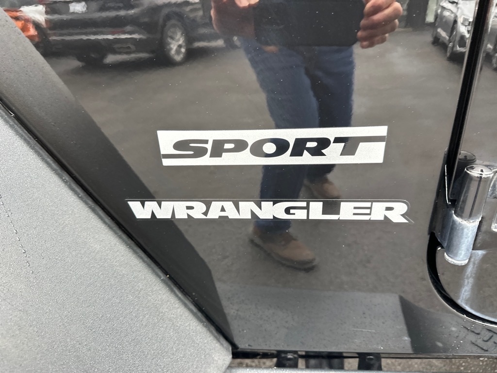 Jeep Wrangler 4WD 2dr Sport 2014