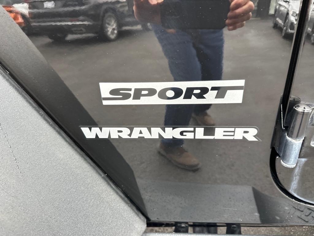 Jeep Wrangler 4WD 2dr Sport 2014