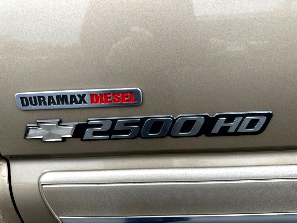 Chevrolet Silverado 2500HD Ext Cab 143.5" WB 4WD LS 2005