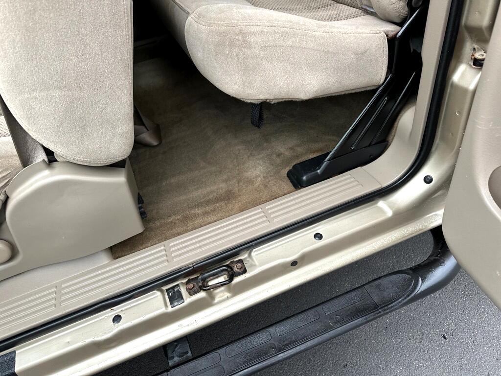 Chevrolet Silverado 2500HD Ext Cab 143.5" WB 4WD LS 2005